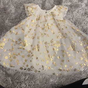 Baby’s first birthday dress. With bow. White and gold. Tulle